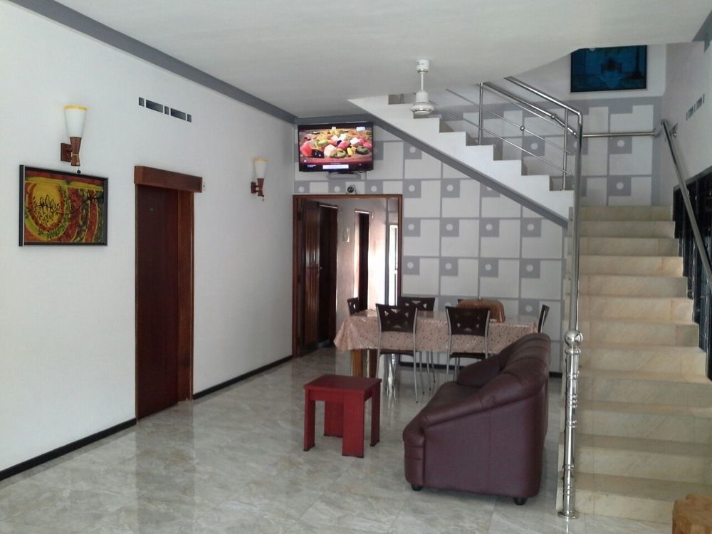 Yaarl Holiday Inn Джафна Экстерьер фото
