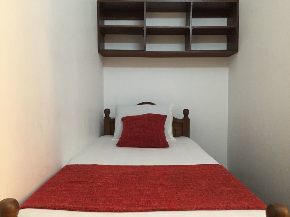 Yaarl Holiday Inn Джафна Экстерьер фото